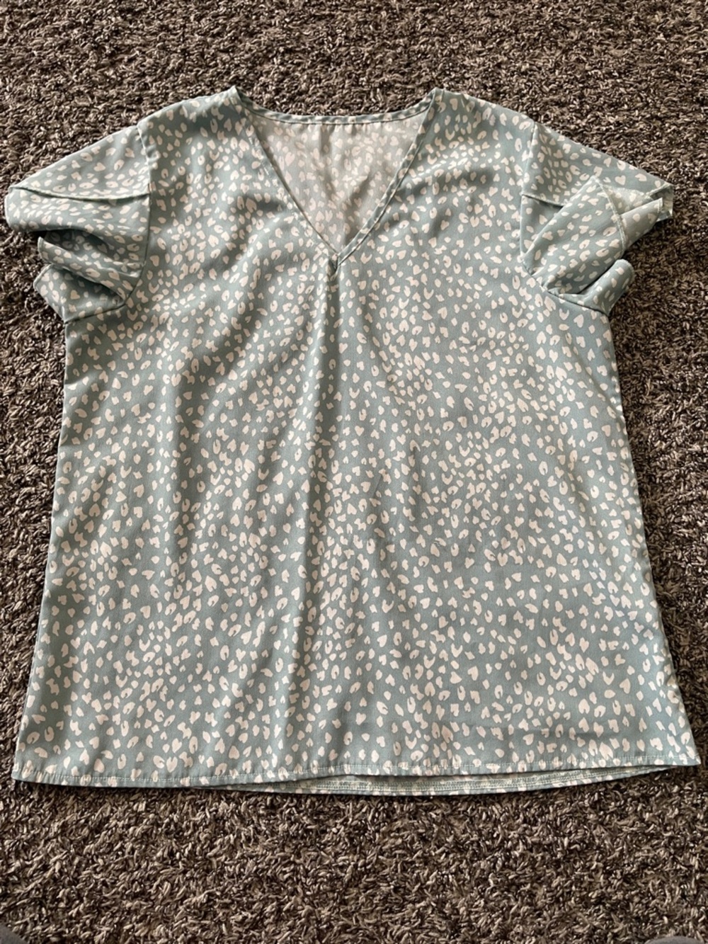 SHEIN Mint Green  Leopard Print V-Neck Blouse W/ Flutter Sleeves (M)
